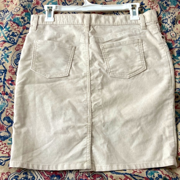 Gap 1969 Limited addition off-white corduroy skirt NEVER WORN Perfect condition - Picture 2 of 6